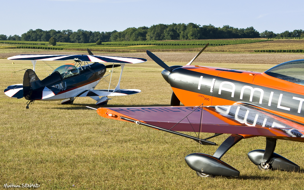 Pitts S2B - Extra 200