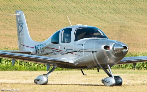 Cirrus SR22 privé