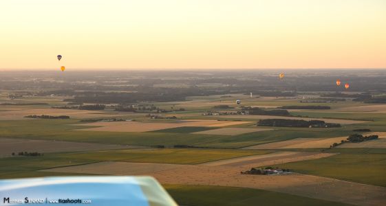 Vol crépusculaire / Montgolfières