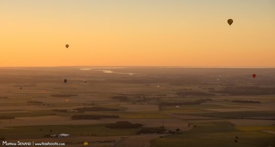 Vol crépusculaire / Montgolfières