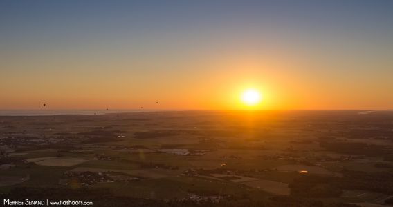 Vol crépusculaire / Montgolfières