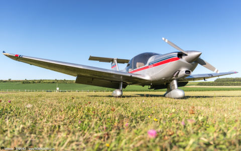 Robin R3000