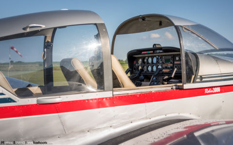 Robin R3000