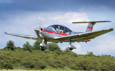 Robin R3000